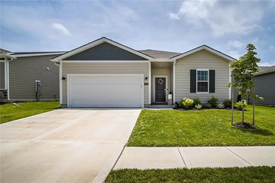 27031 E Oak View Drive, Lees Summit, MO 64086 - #2