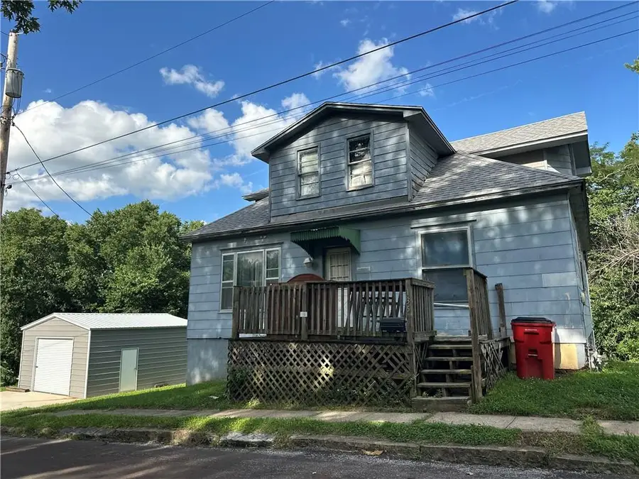 135 N 11th Street, Lexington, MO 64067 - #2