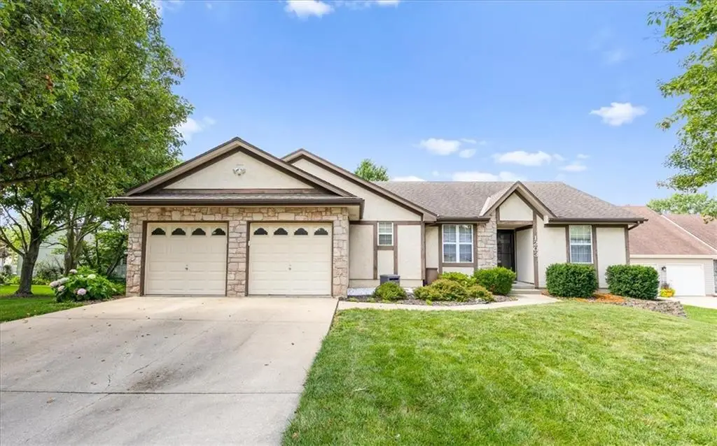 1203 E 118 Terrace, Kansas City, MO 64131 - #1
