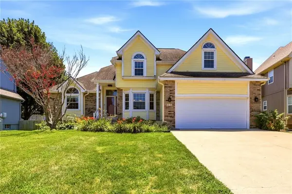 340 SE Bingham Drive, Lee's Summit, MO 64063