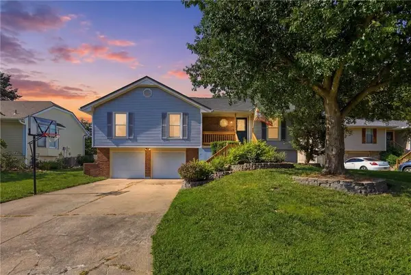 1113 SW Breckenridge Court, Blue Springs, MO 64015