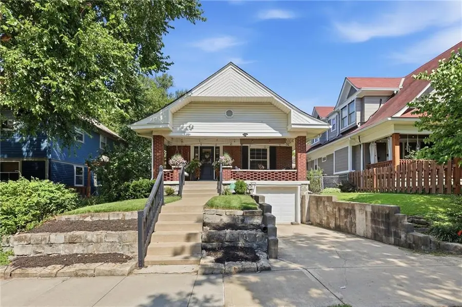 4163 Holly Street, Kansas City, MO 64111 - #2