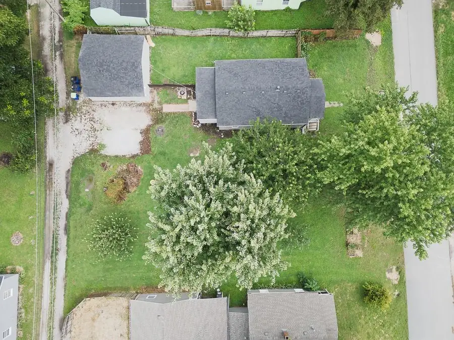 603 Newton Street, Edwardsville, KS 66111 - #2