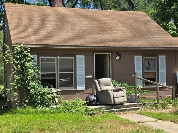 320 N 6th Street, Clinton, MO 64735
