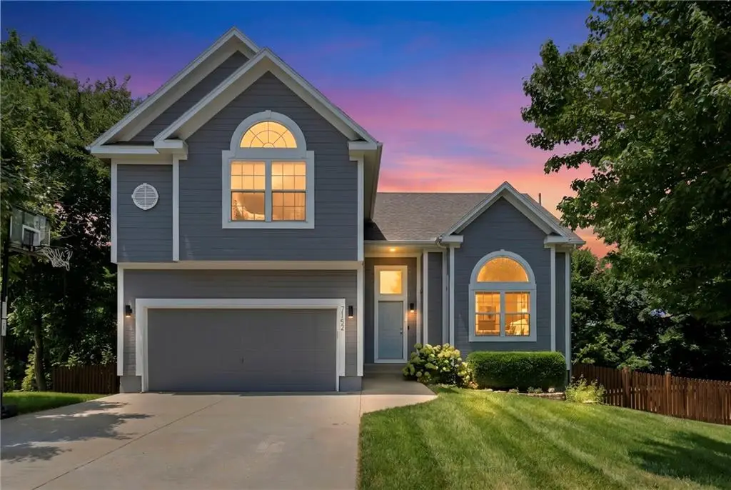 7152 Woodstock Street, Shawnee, KS 66218 - #1