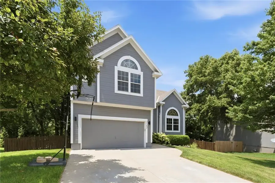 7152 Woodstock Street, Shawnee, KS 66218 - #3