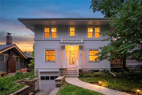 5811 Charlotte Street, Kansas City, MO 64110