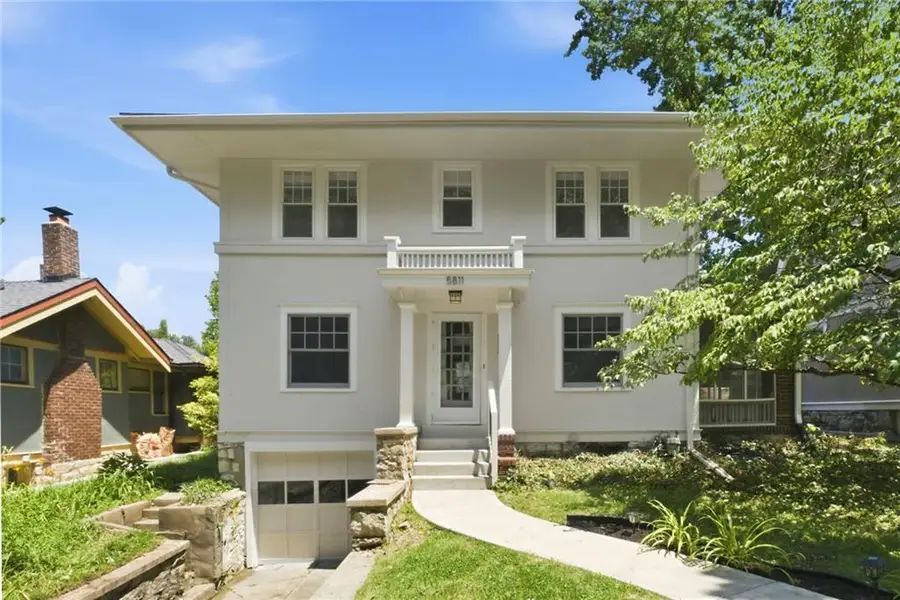5811 Charlotte Street, Kansas City, MO 64110 - #2