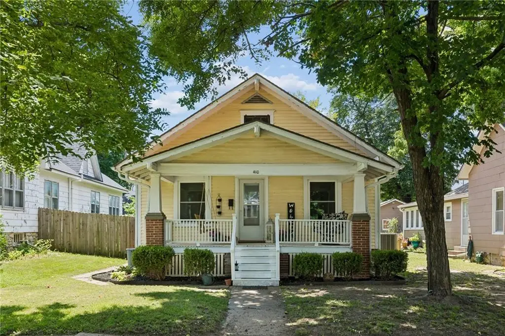 410 W 5th Avenue, Garnett, KS 66032 - #1