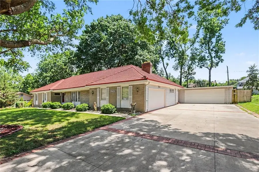 11705 W 60th Place, Shawnee, KS 66203 - #3