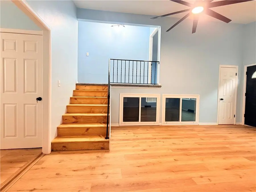 11221 Herrick Avenue, Kansas City, MO 64134 - #3