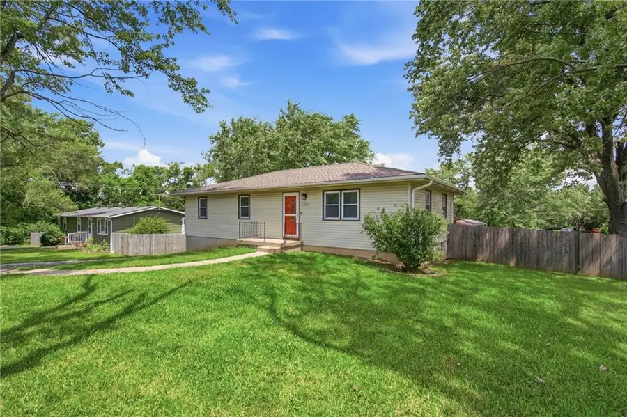 6706 E 162nd Street, Belton, MO 64012 - #2