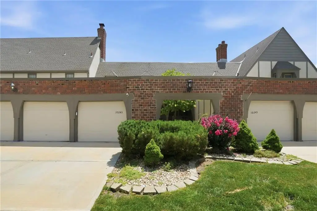 10243 Foster Street, Overland Park, KS 66212 - #1