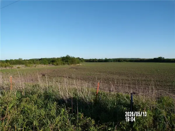 1076 Xavier Road, Mapleton, KS 66754