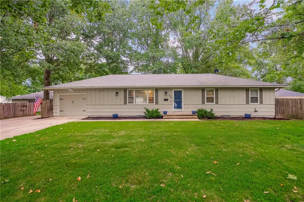 305 S Berkley Street, Louisburg, KS 66053 - #1