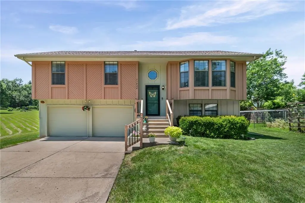 11424 N Mcgee Street, Kansas City, MO 64155 - #1