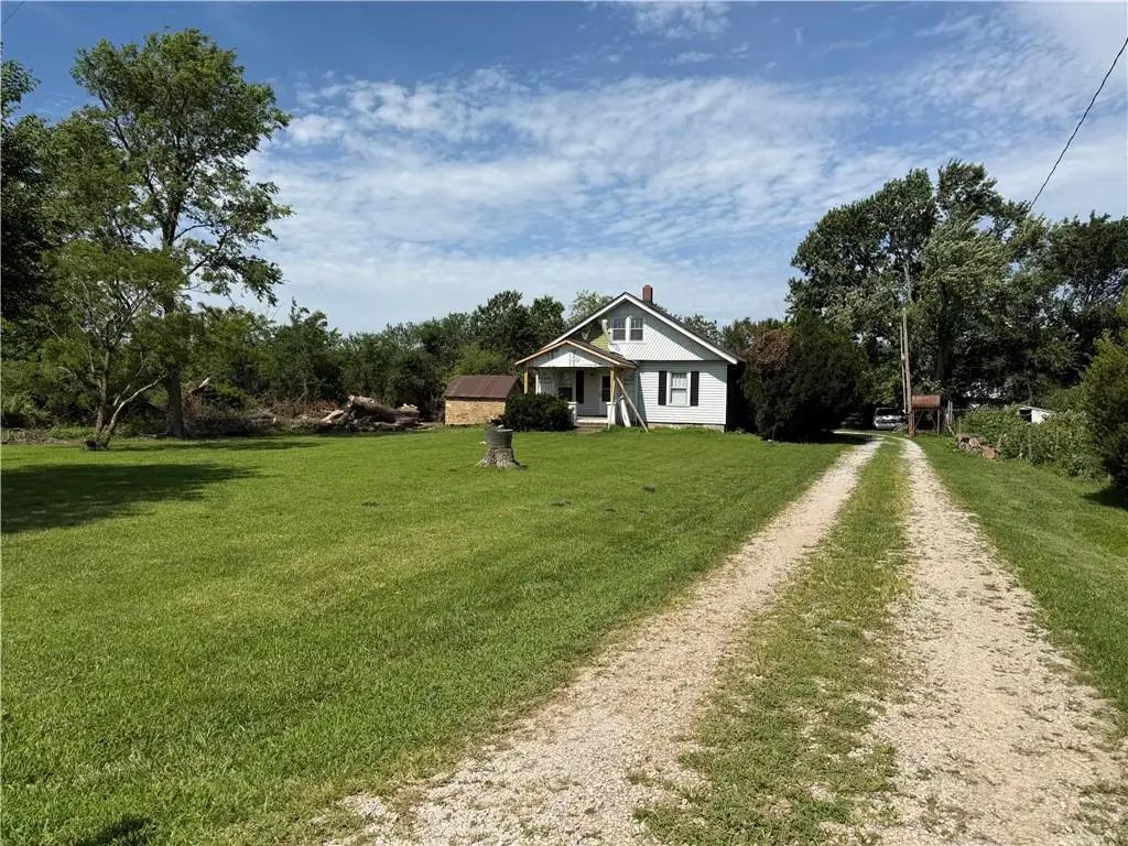 16347 Chieftain Road, Tonganoxie, KS 66086 - #1
