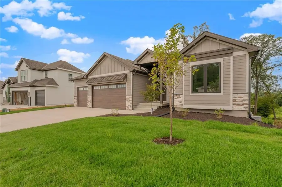 5794 NW Black Oak Court, Parkville, MO 64152 - #3