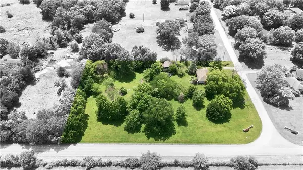 22705 S Abbott Drive, Peculiar, MO 64078