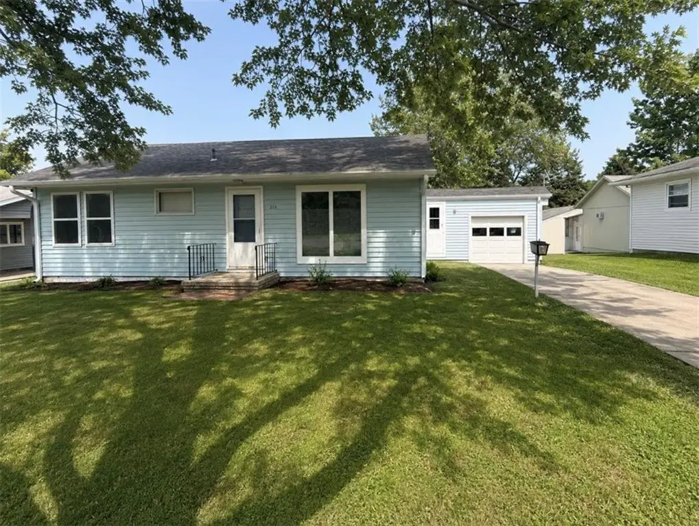 215 S Frederick Street, Maryville, MO 64468 - #1