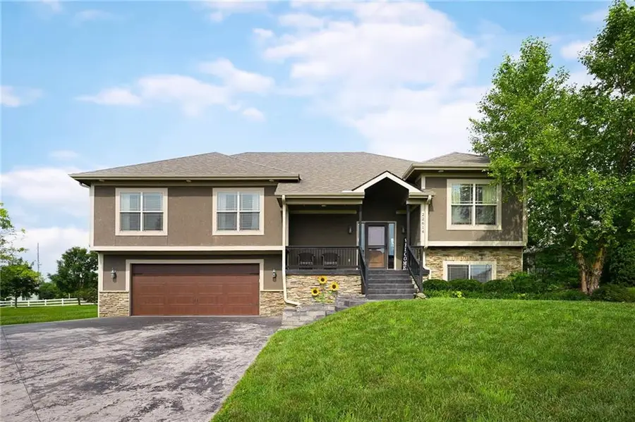 22614 Surrey Lane, Peculiar, MO 64078 - #2