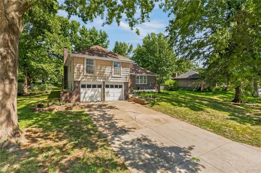 418 SW Sunset Drive, Lees Summit, MO 64081 - #3