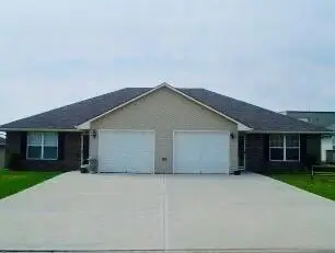 1250 & 1252 NW Woodbury Place, Grain Valley, MO 64029