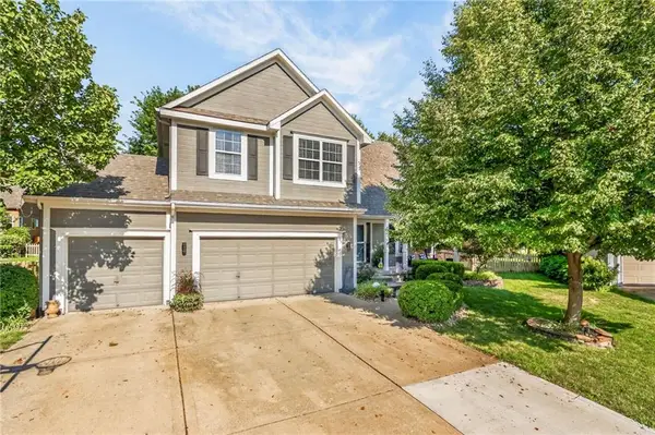 2501 SW Blazing Star Place, Lee's Summit, MO 64081
