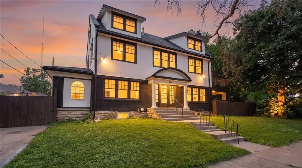 804 W 33rd Street, Kansas City, MO 64111 - #1