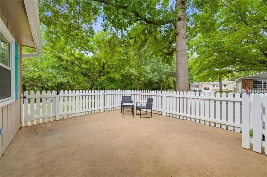 11417 W 77 Place, Shawnee, KS 66214 - #3