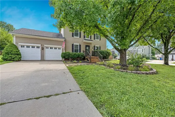 14775 S Kaw Drive, Olathe, KS 66062
