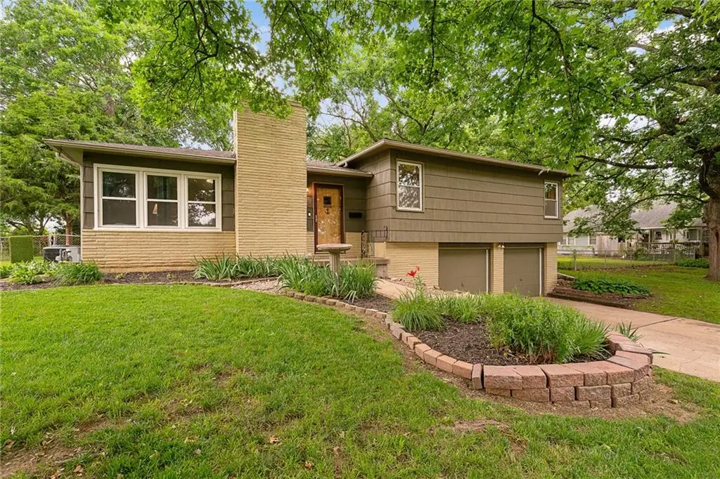 7817 Arlington Avenue, Raytown, MO 64138 - #1