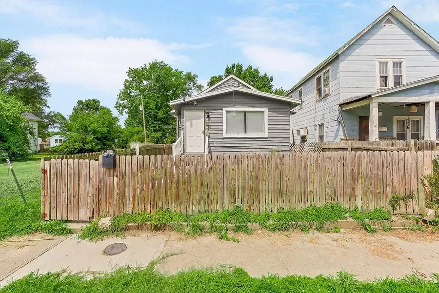 1118 S 36th Street, Kansas City, KS 66106 - #2