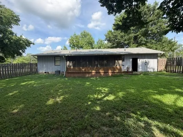 904 S 6th Street, Burlington, KS 66839 - #3