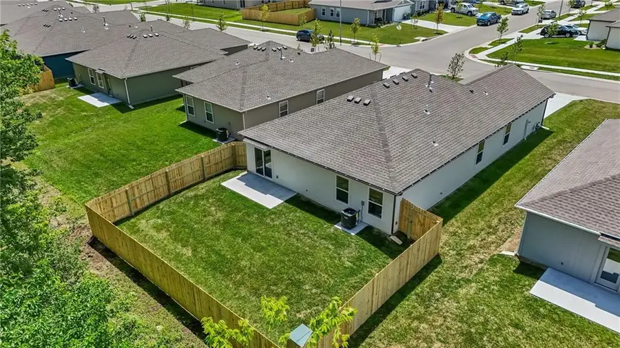 19515 Lincoln Street, Spring Hill, KS 66083 - #3