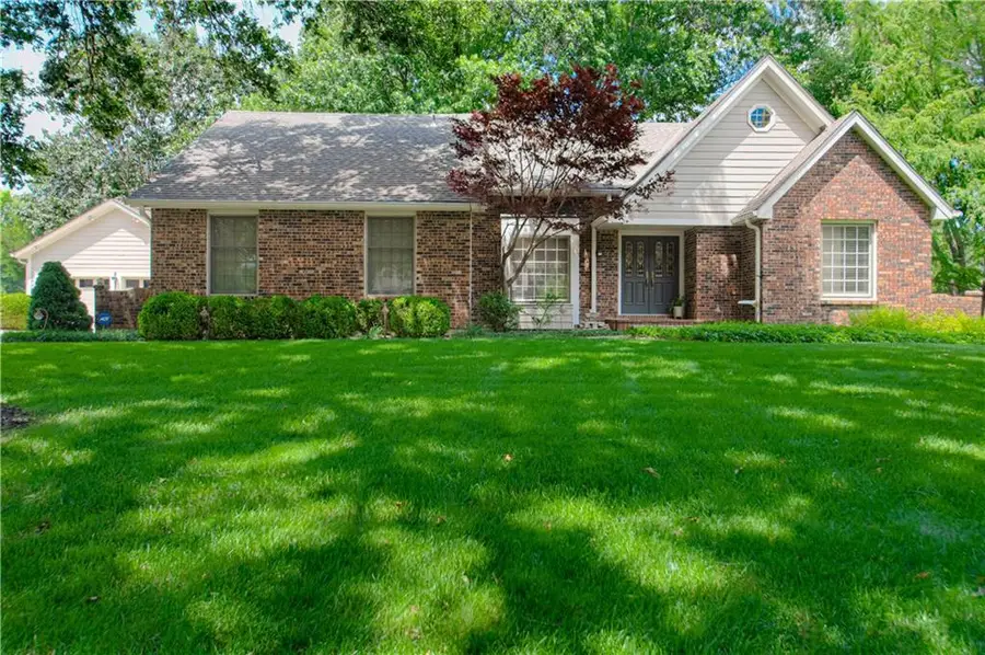 16316 Glenwood Street, Stilwell, KS 66085 - #2