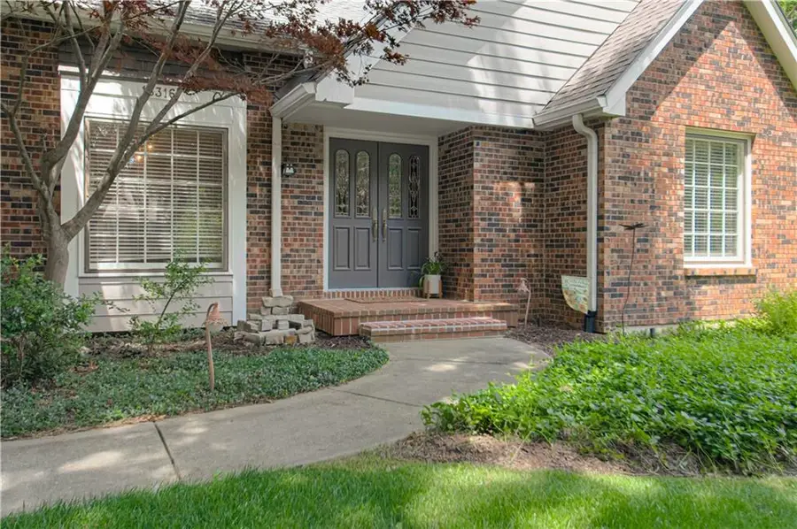 16316 Glenwood Street, Stilwell, KS 66085 - #3