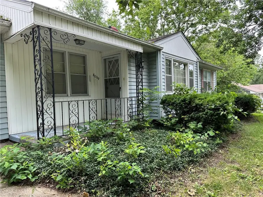 8009 Hunter Street, Raytown, MO 64133 - #2
