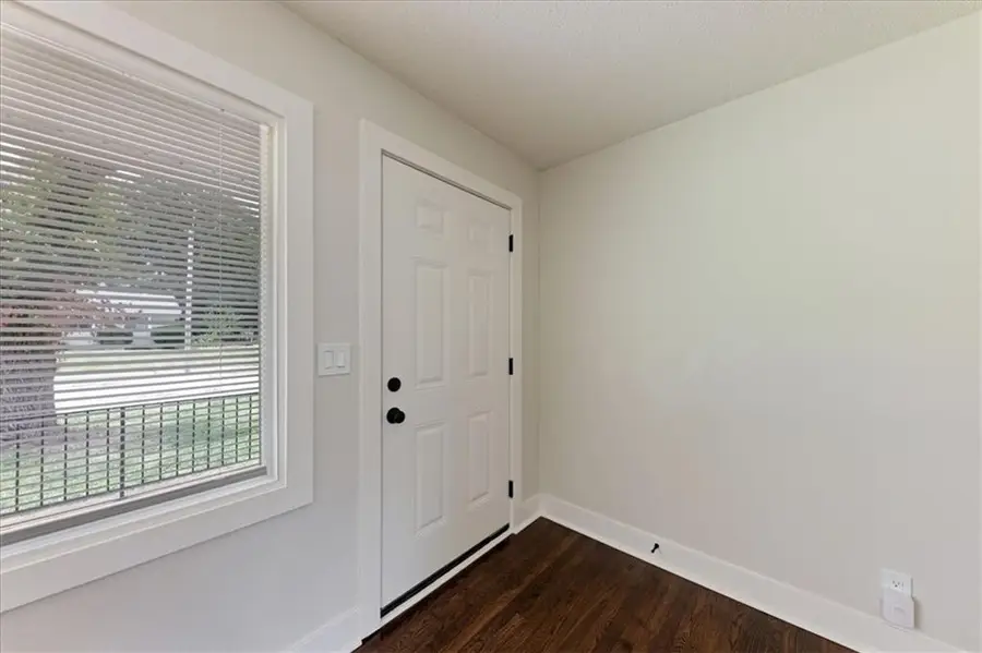 4015 Lawn Avenue, Kansas City, MO 64130 - #3