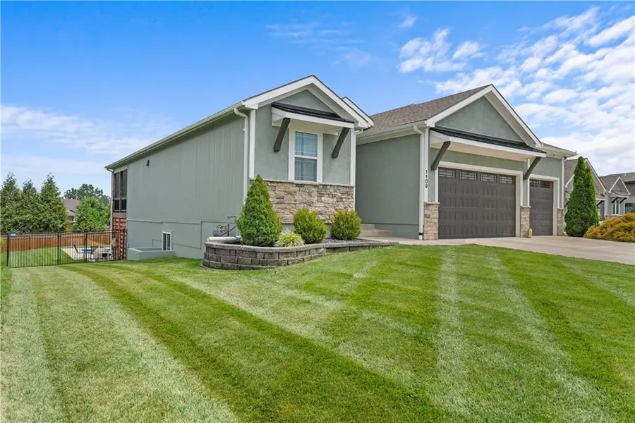 1109 SW Brookside Court, Lees Summit, MO 64064 - #2