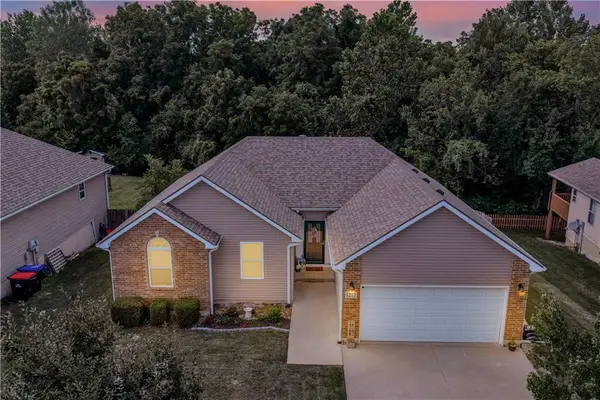 1212 Nottingham Drive, Warrensburg, MO 64093