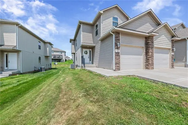 10542 Clubhouse Drive, Kansas City, KS 66109