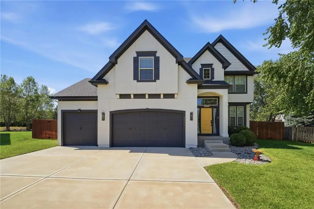 8426 Green Road, Lenexa, KS 66227 - #1