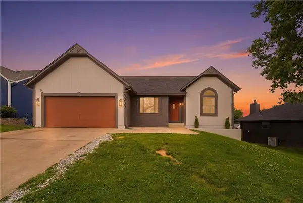 9008 Barnett Avenue, Kansas City, KS 66112