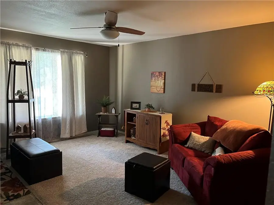 1643 N Ray Avenue, Maryville, MO 64468 - #3