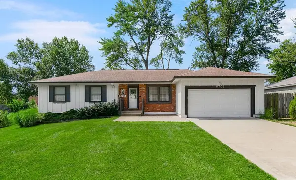 8705 W 94th Street, Overland Park, KS 66212