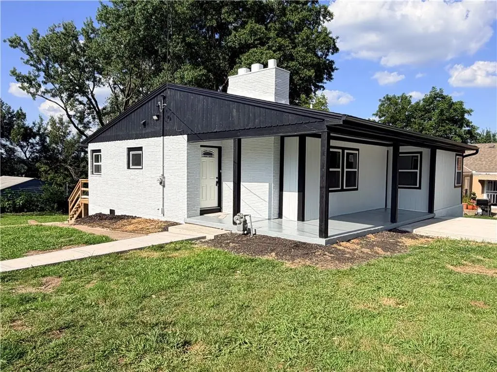 1201 N 49th Street, Kansas City, KS 66102 - #1