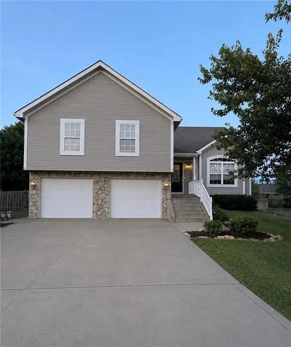 3705 Lee Court, Leavenworth, KS 66048
