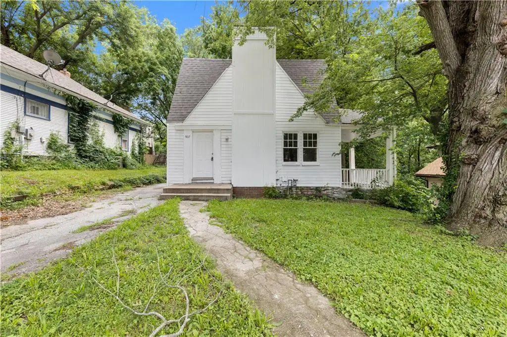 9617 E Independence Avenue, Independence, MO 64053 - #1