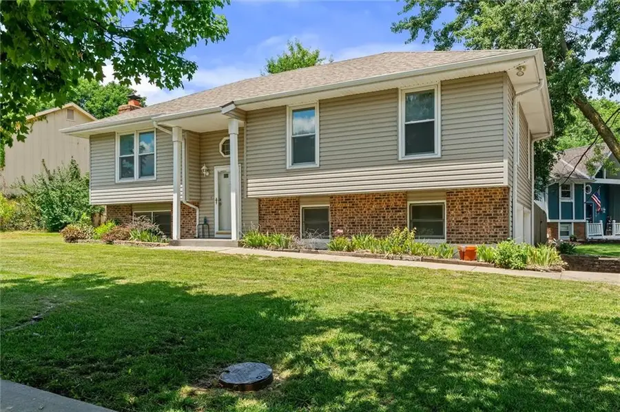 528 NE Karapat Drive, Kansas City, MO 64155 - #3